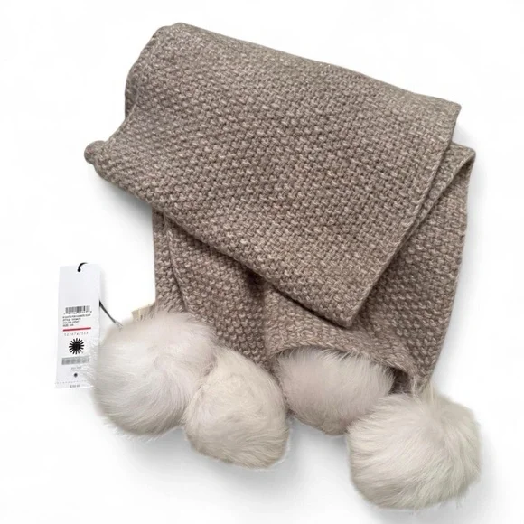 NWT UGG Quatro Pom Cashmere Scarf in Oatmeal Heather - Picture 2 of 3